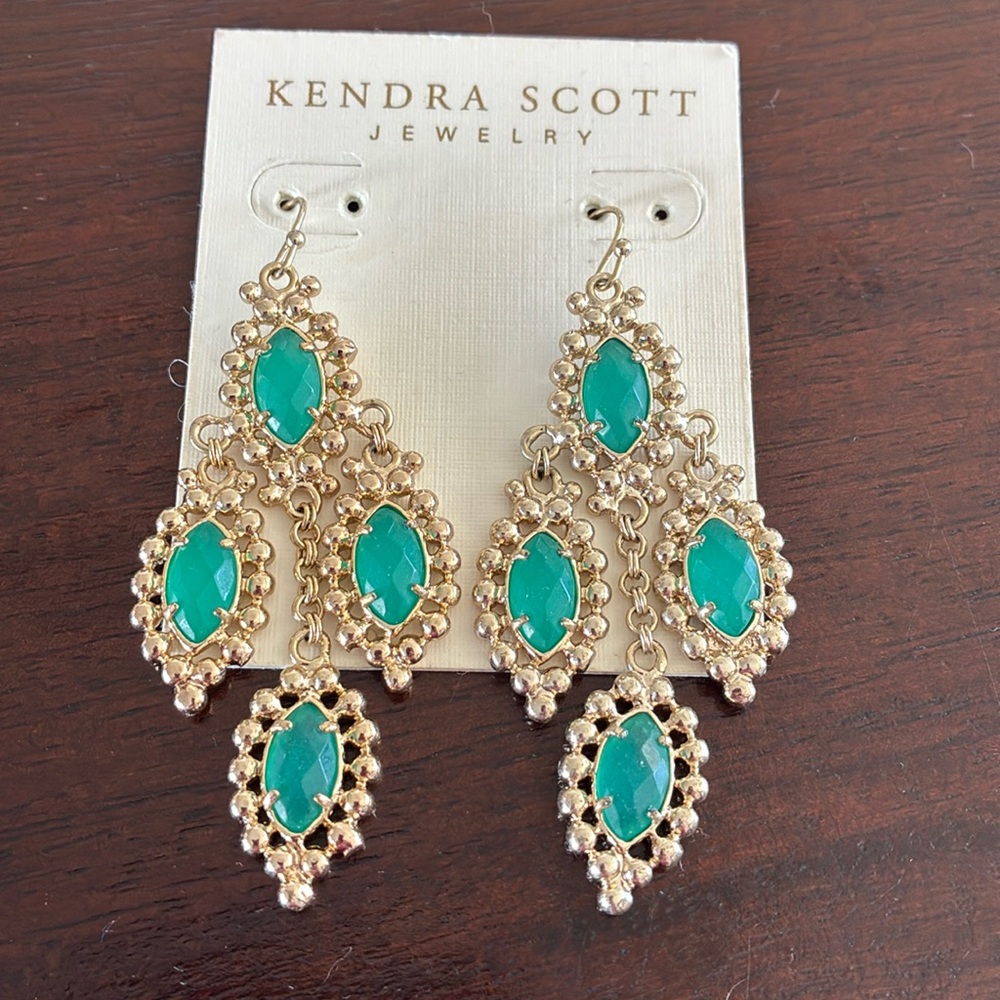 Kendra Scott earrings in onyx